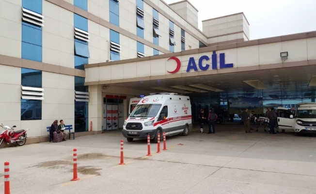2. kattan düşen çocuk yaralandı 2. kattan düşen çocuk yaralandı