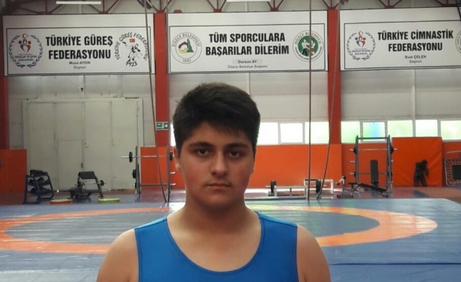 Düzceli Güreşçiler Türkiye şampiyonasına katılmaya hak kazandılar Düzceli Güreşçiler Türkiye şampiyonasına katılmaya hak kazandılar