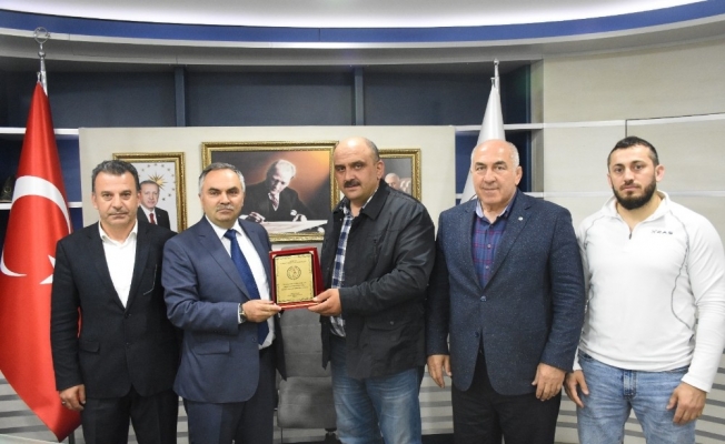 Kulüp patentini başkandan aldı Kulüp patentini başkandan aldı