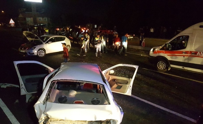 Düzce’de zincirleme kaza: 4 yaralı Düzce’de zincirleme kaza: 4 yaralı