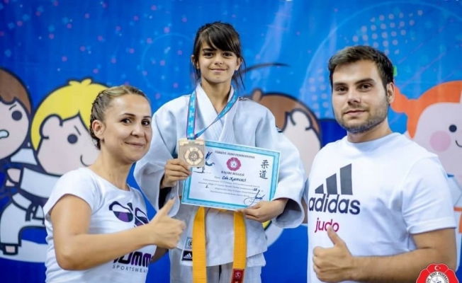 Minikler Judoda Eda Kahveci Türkiye Şampiyonu oldu