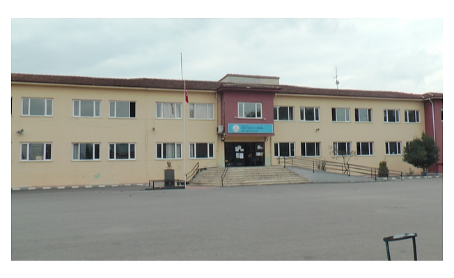 VELİLER BİLGİLENDİRME YAPILMAMASINDAN ŞİKAYETÇİ VELİLER BİLGİLENDİRME YAPILMAMASINDAN ŞİKAYETÇİ