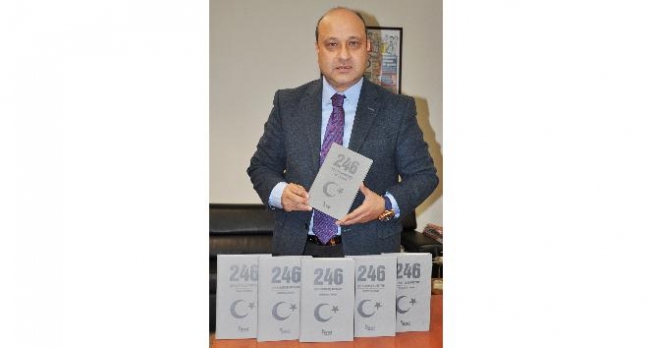 246 Bir Kurtuluş Destanı’nın imza günü Düzce’de 246 Bir Kurtuluş Destanı’nın imza günü Düzce’de