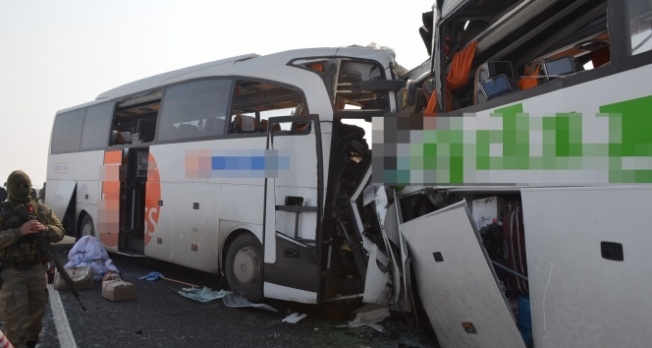 Iğdır'da iki otobüs kafa kafaya çarpıştı: 7 ölü, 16 yaralı