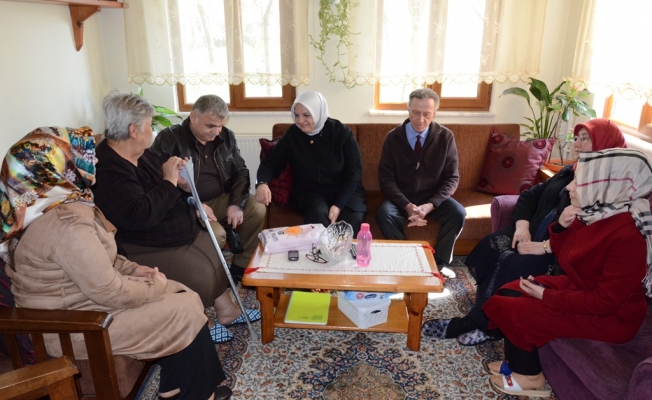 Keşir’den Şehit Ailelerine Türk Bayrağı ve Kur’an-ı Kerim