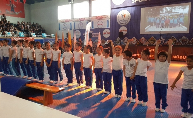 Düzce’de 19 Mayıs etkinlikleri renkli görüntülere sahne oldu