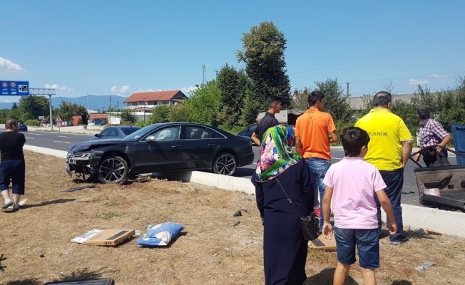 D-100 karayolunda kaza: 3 yaralı