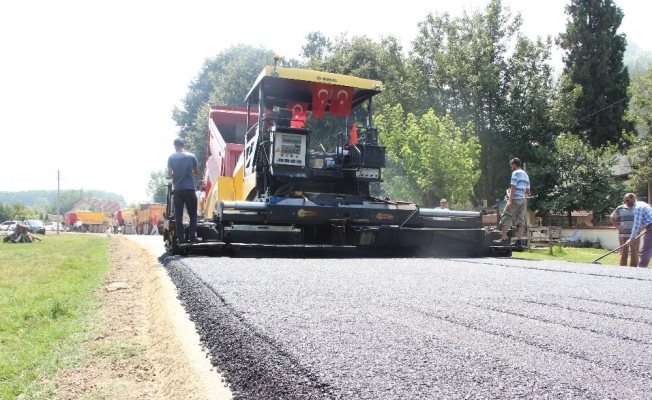 Düzce’de bu yıl planlanan asfaltın yüzde 40’ı tamamlandı