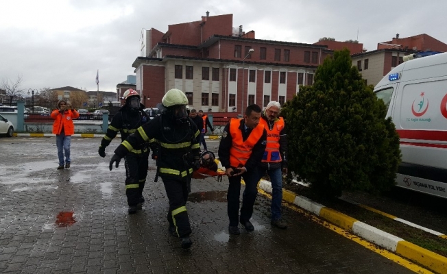 Emniyet Müdürlüğündeki tatbikat gerçeğini aratmadı