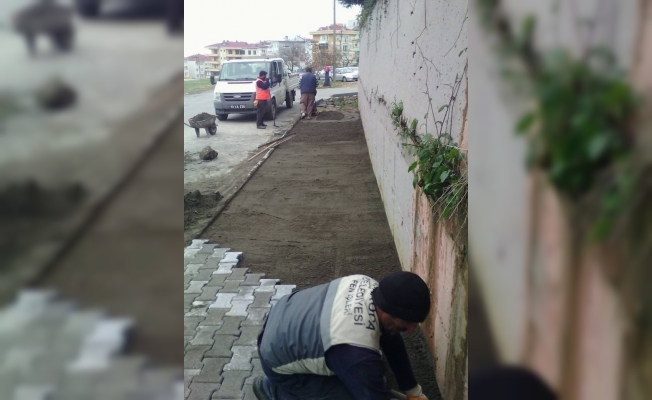 Akçakoca’da kaldırım çalışmaları