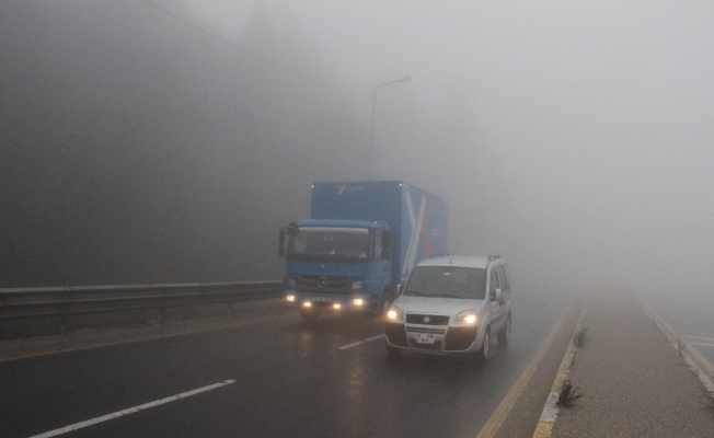 Bolu Dağında sis etkili oluyor