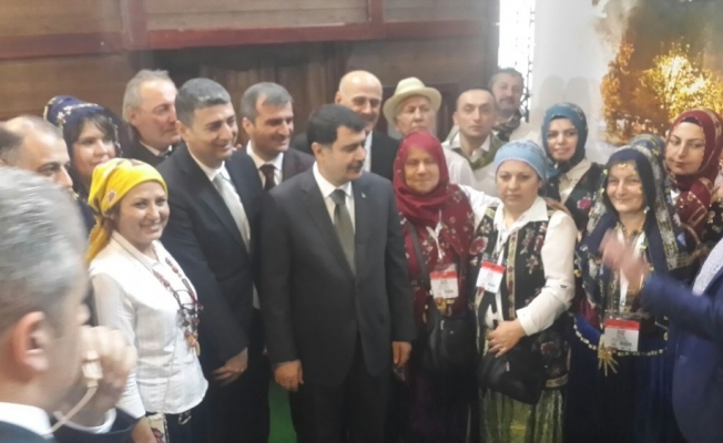 İstanbul Valisi Şahin, Akçakoca standını ziyaret etti
