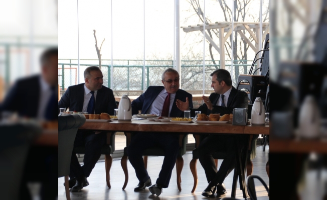 Başkan Yemenici okul müdürleriyle bir araya geldi