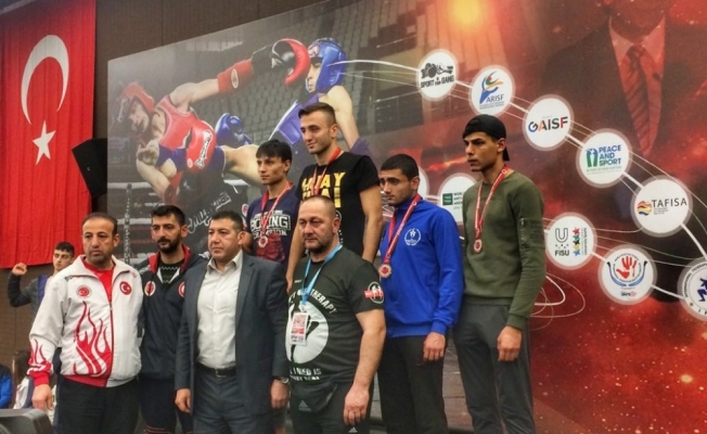 Düzce Üniversitesi öğrencisi Türkiye Şampiyonu oldu Düzce Üniversitesi öğrencisi Türkiye Şampiyonu oldu