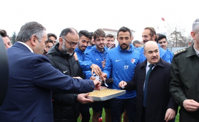 Vali Dağlı, Başkan Ay “Düzcespor’un yanındayız”