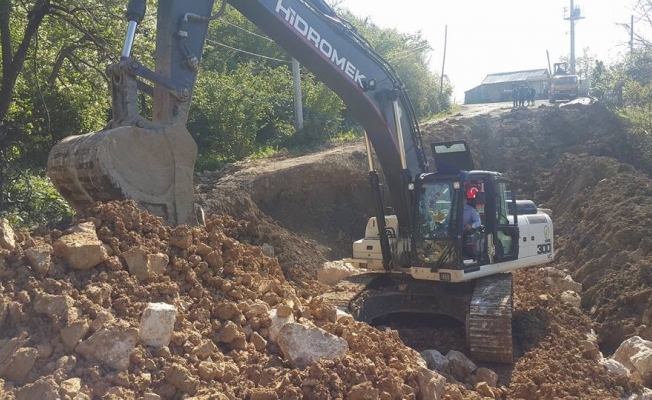 Akçakoca’da heyelan çalışması başladı
