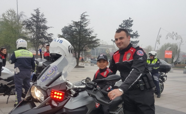 Törenin maskotu oldu