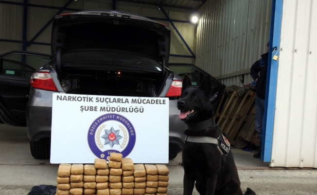 Yabancı uyruklu şahıslar uyuşturucuyla yakalandı