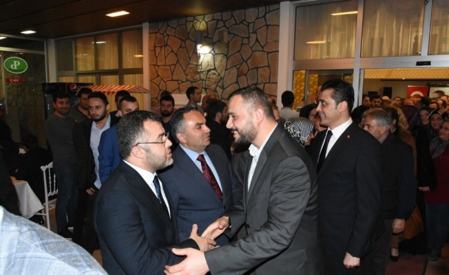 AK Parti ailesi iftarda bir araya geldi