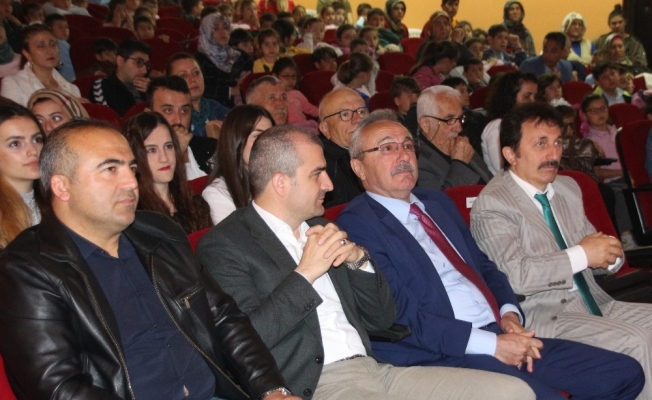 Öğrenciler engelliler haftasını kutladı