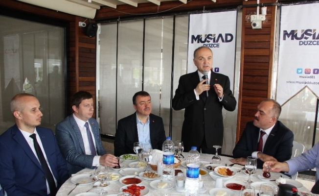 BAKAN ÖZLÜ DOST MECLİSİNİN ONUR KONUĞU