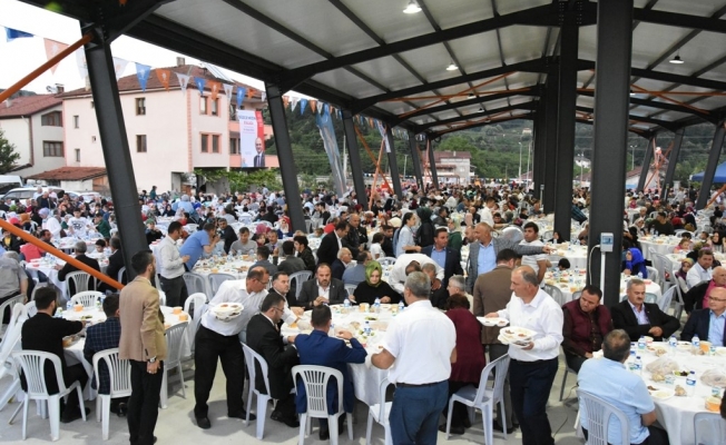 Bizi hiçbir zaman yalnız bırakmadınız