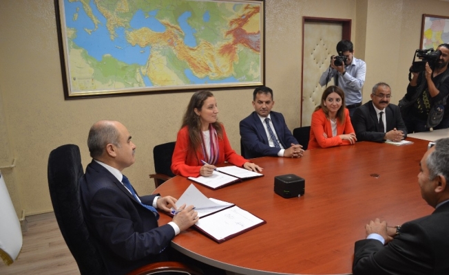 Düzce İlim, Fikir ve Sanat Akademisi protokolü imzalandı