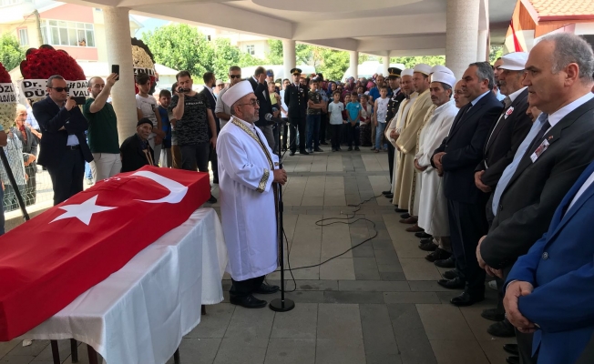 Düzce şehidini son yolculuğuna uğurladı