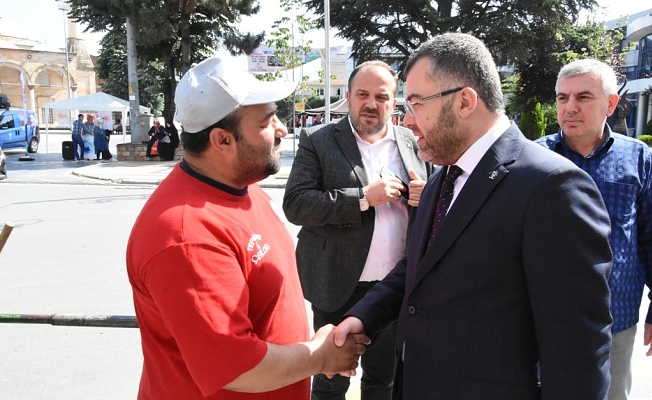 Hem dertlerini dinliyoruz hem de destek istiyoruz