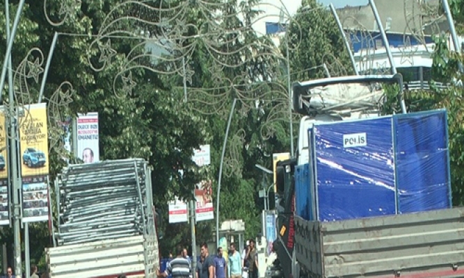 MEYDAN MİTİNGE HAZIRLANIYOR