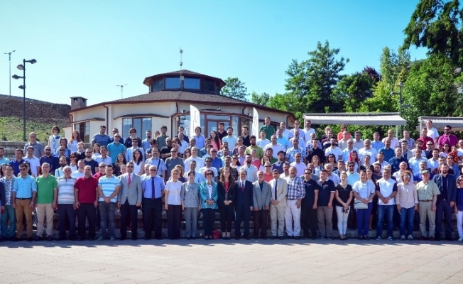 Üniversite personeli bayramlaştı