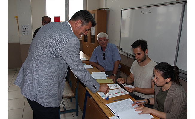 Yılmaz oyunu kullandı