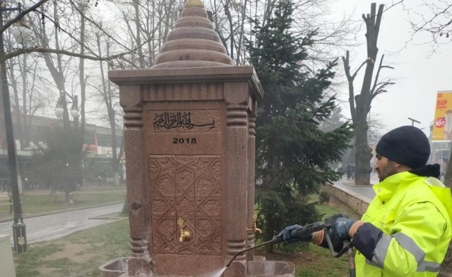 ÇEŞMELER DEZENFEKTE EDİLİYOR