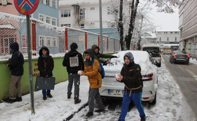 Düzce’de eğitime kar engeli