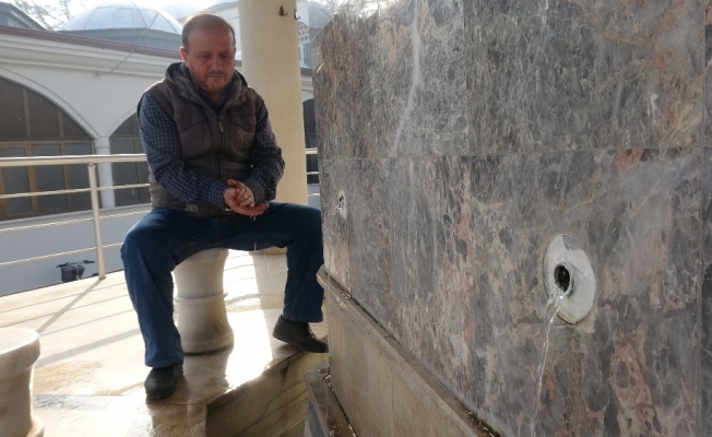 Hırsızlar camilere dadandı