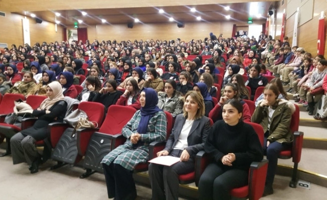 İşaret dili eğitim seminerine ilgi yoğun oldu