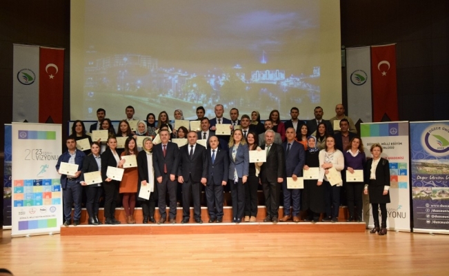 Lisans üstü protokolüyle ilk mezunlarını verdi