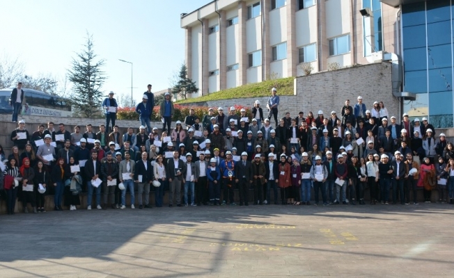 Düzce Üniversitesi’nde Güvenli Çalışma Sempozyumu Düzenlendi