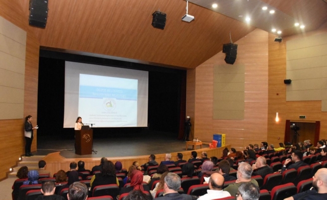 Eğitimcilere sıfır atık projesi anlatıldı