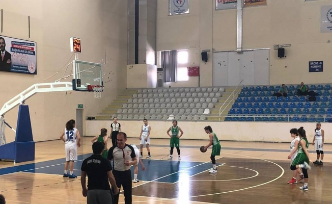 Düzce’nin kızları potada rakip tanımıyor