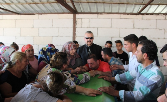 Sanatçı Dilber Ay’ın cenazesi evine getirildi