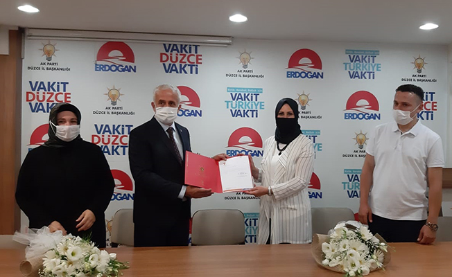 AK PARTİ’DE DEVİR TESLİM