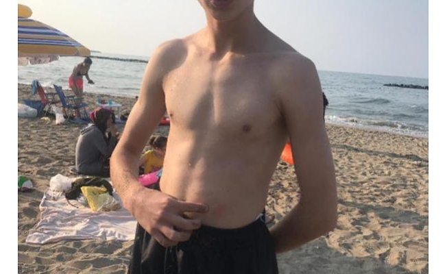 DENİZE GİREN, KAŞINARAK ÇIKTI…