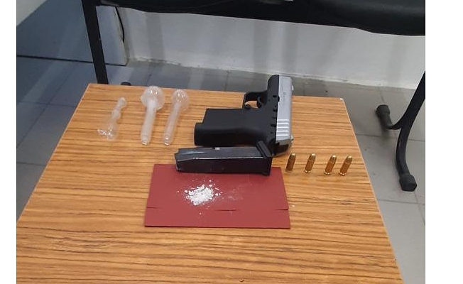 UYUŞTURUCU KULLANIRKEN SUÇÜSTÜ YAKALANDI