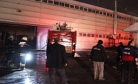 Düzce’de fabrika yangınında 5 kişi dumandan etkilendi